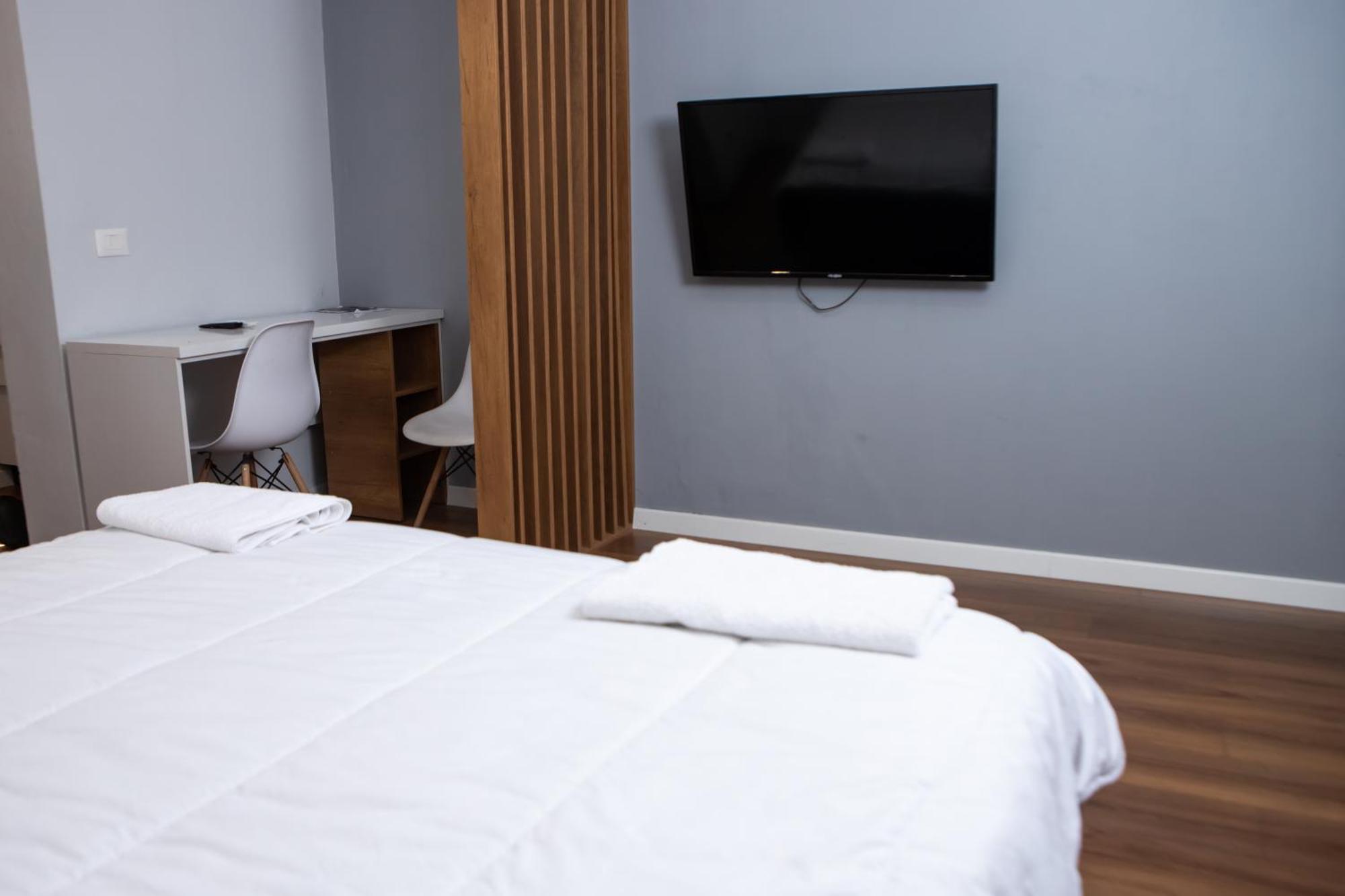 Be Solei Studio Apartments Sol 1 Tiranë Eksteriør bilde
